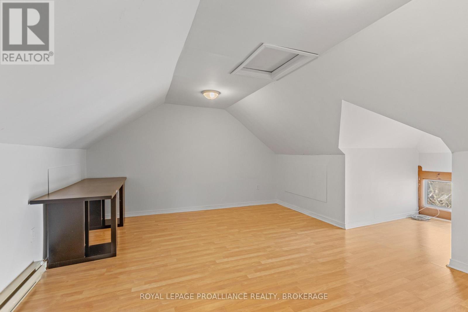 322 Collingwood Street, Kingston, Ontario  K7L 3Y2 - Photo 21 - X12506868