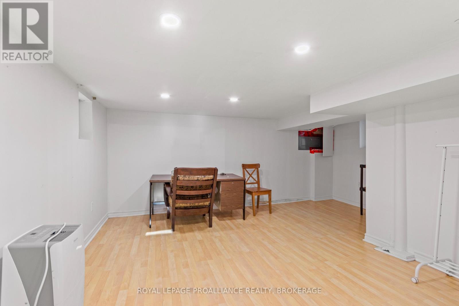 322 Collingwood Street, Kingston, Ontario  K7L 3Y2 - Photo 23 - X12506868