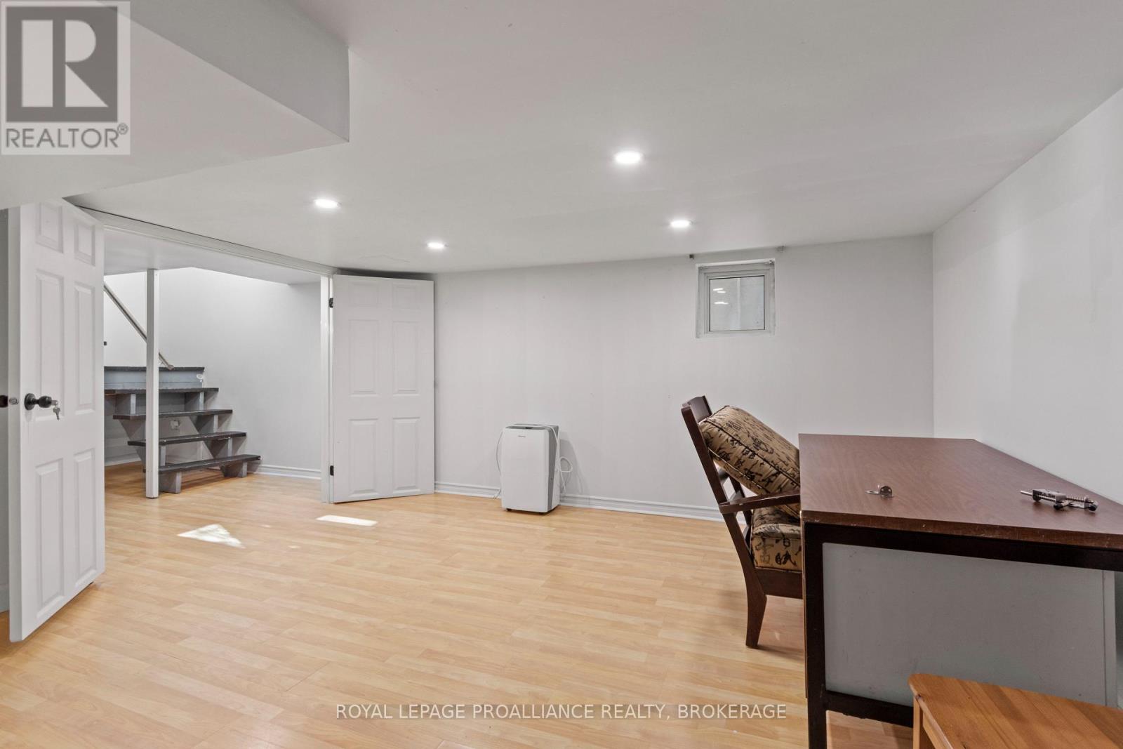 322 Collingwood Street, Kingston, Ontario  K7L 3Y2 - Photo 24 - X12506868