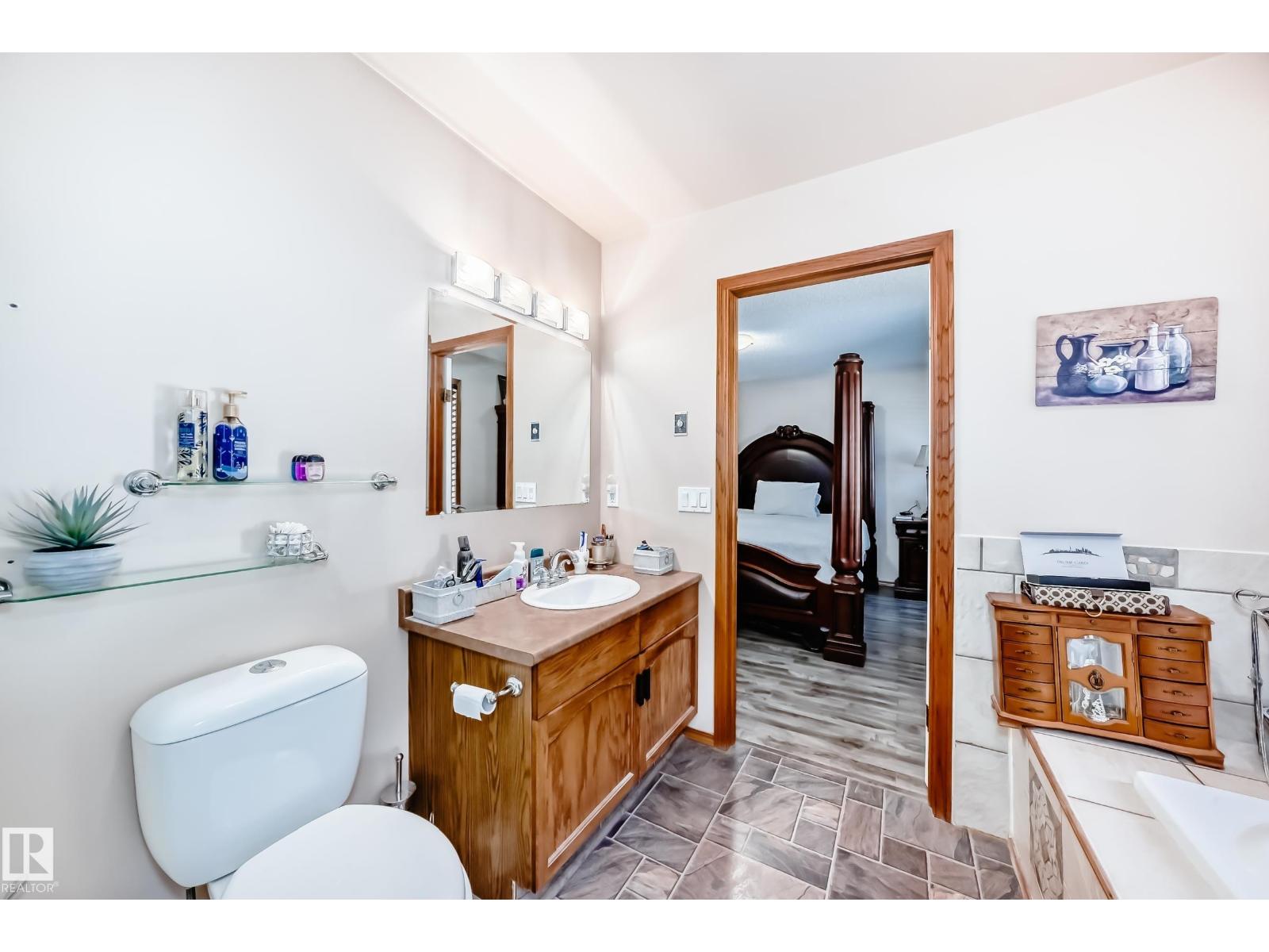 6210 152c Av Nw, Edmonton, Alberta  T5A 4W6 - Photo 32 - E4459144