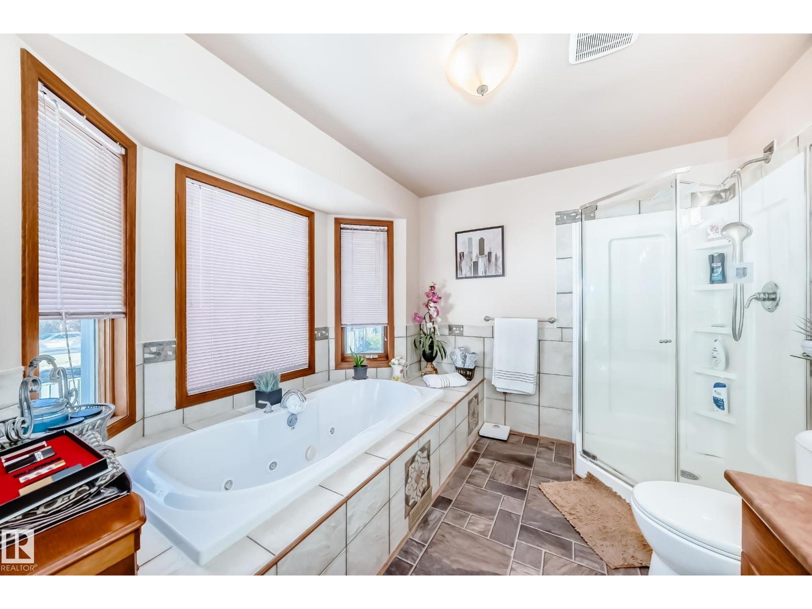 6210 152c Av Nw, Edmonton, Alberta  T5A 4W6 - Photo 31 - E4459144