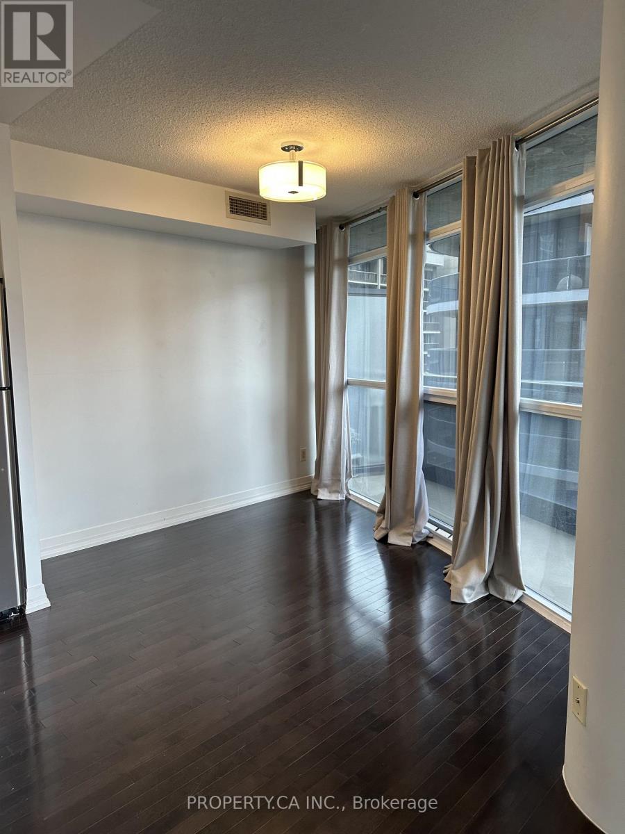 1307 - 21 Carlton Street, Toronto, Ontario  M5B 1L3 - Photo 4 - C12505590