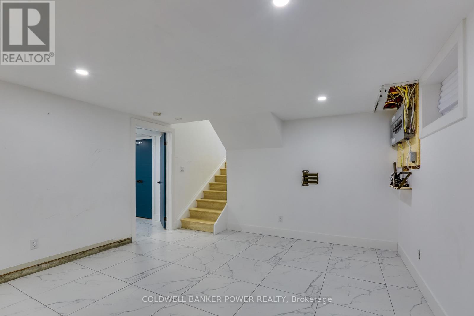 14 Mcleod Crescent, London North, Ontario  N5X 1S8 - Photo 31 - X12506660