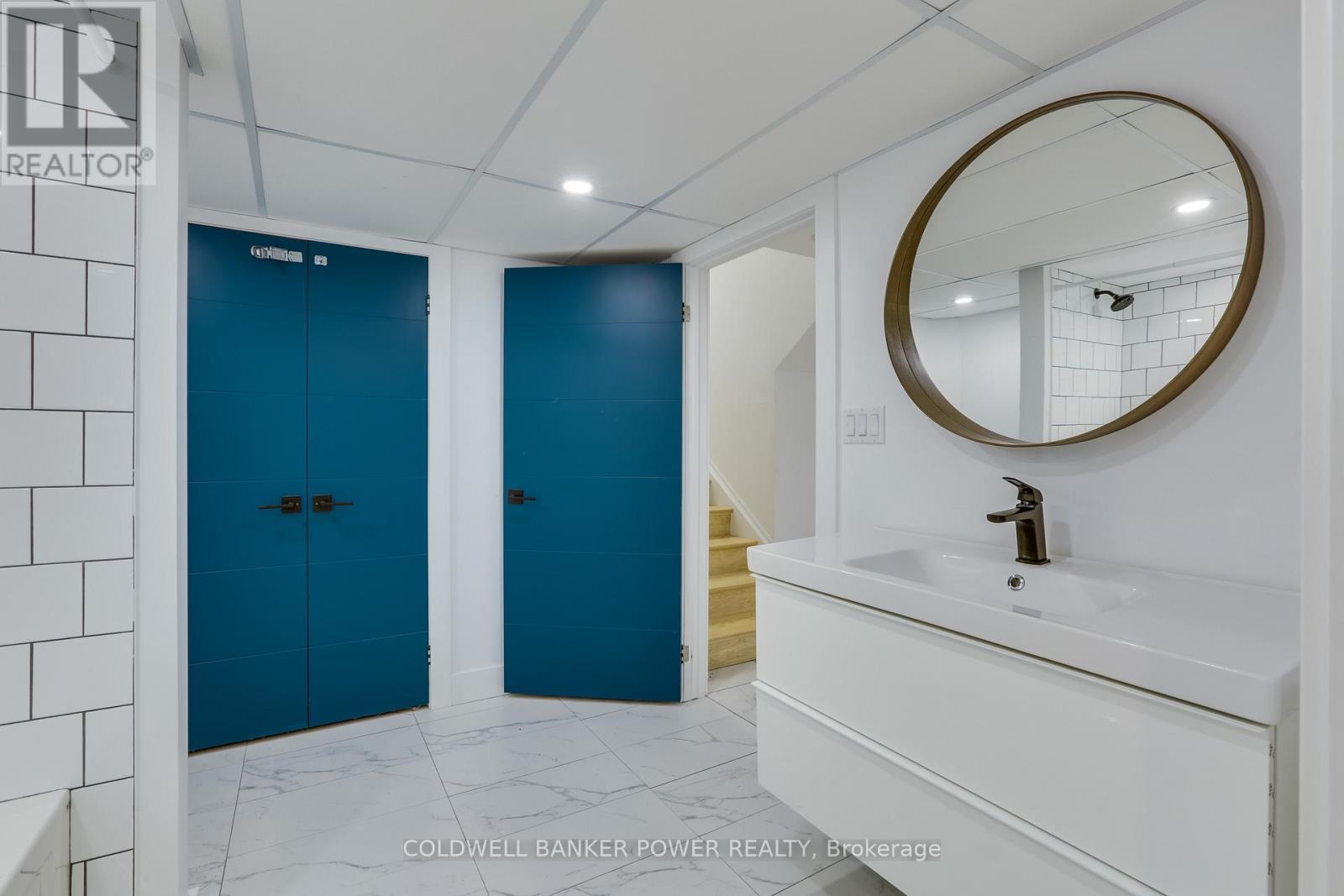 14 Mcleod Crescent, London North, Ontario  N5X 1S8 - Photo 36 - X12506660