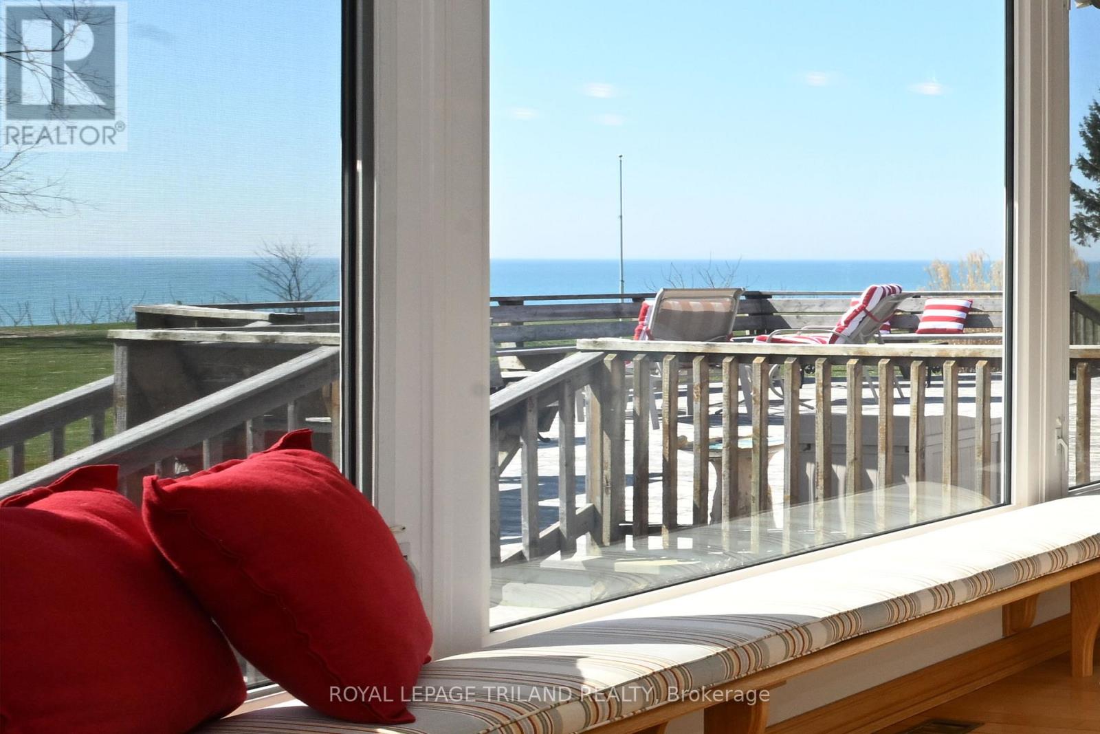 7154 Talbot Trail, Chatham-Kent, Ontario  N0P 1A0 - Photo 2 - X12506662