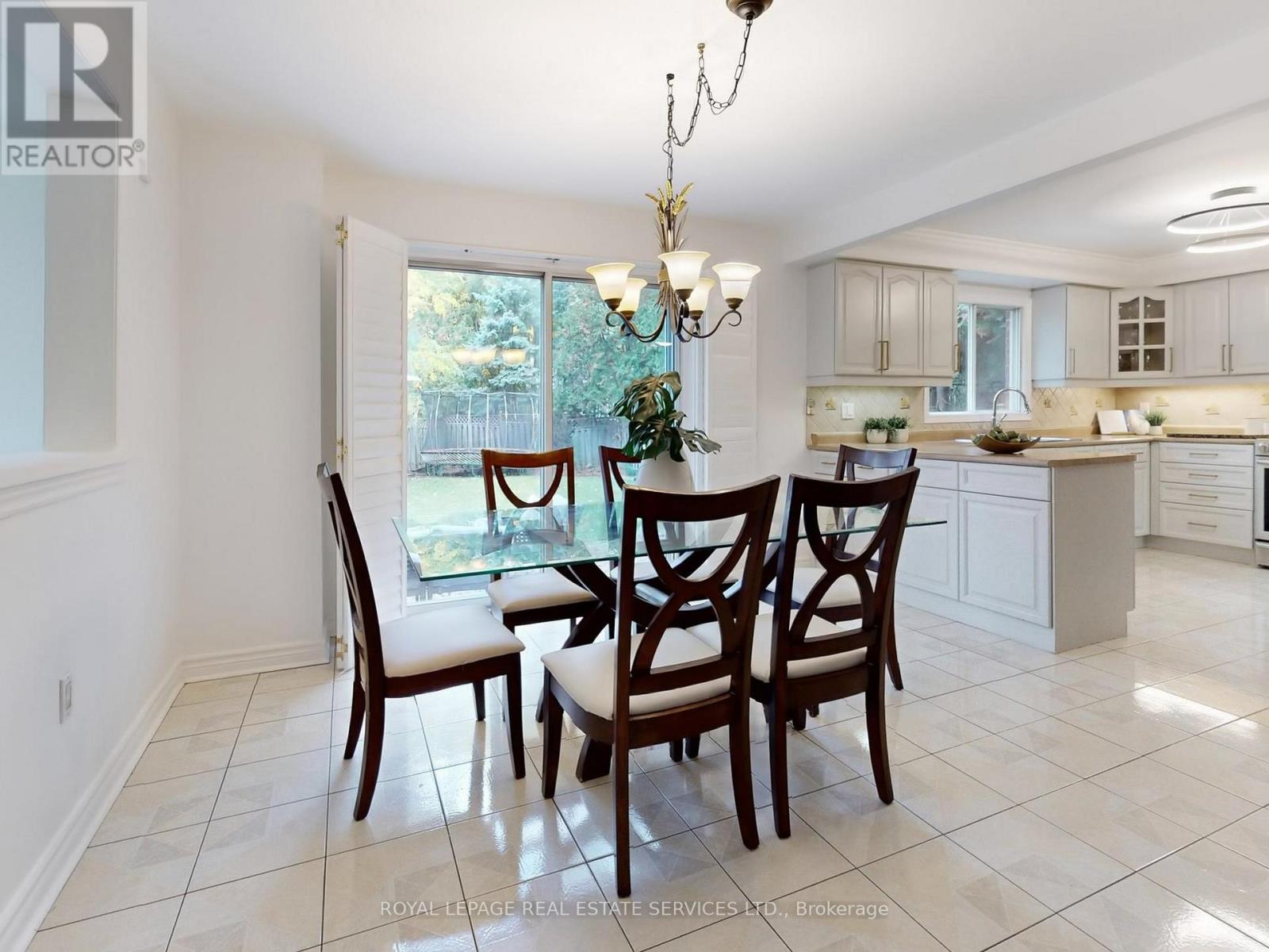 258 Westmount Boulevard, Vaughan, Ontario  L4J 7V9 - Photo 13 - N12506504