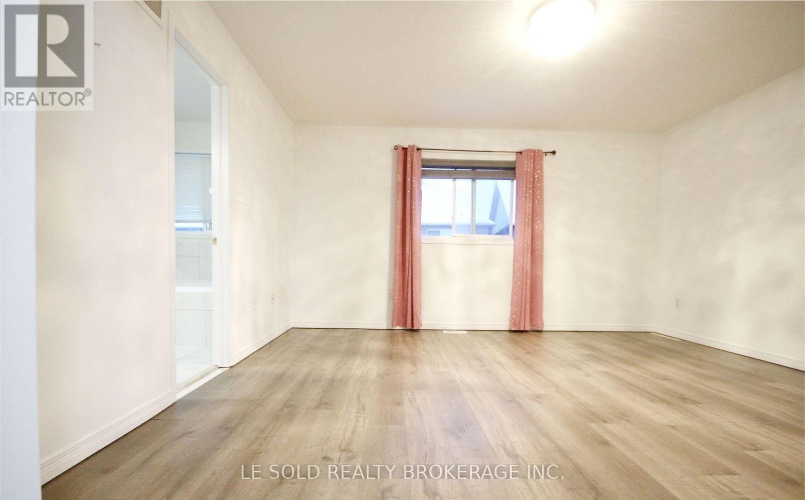 39 Aubergine Street, Richmond Hill, Ontario  L4E 5A7 - Photo 8 - N12506556