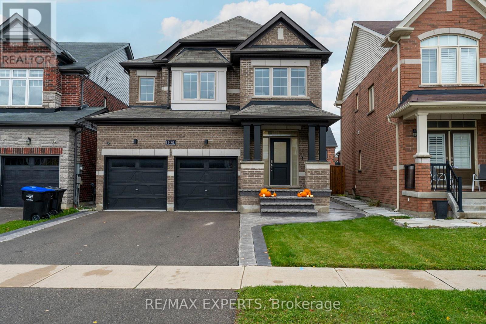 1430 Farrow Crescent, Innisfil (Alcona), Ontario  L9S 0L6 - Photo 2 - N12506570