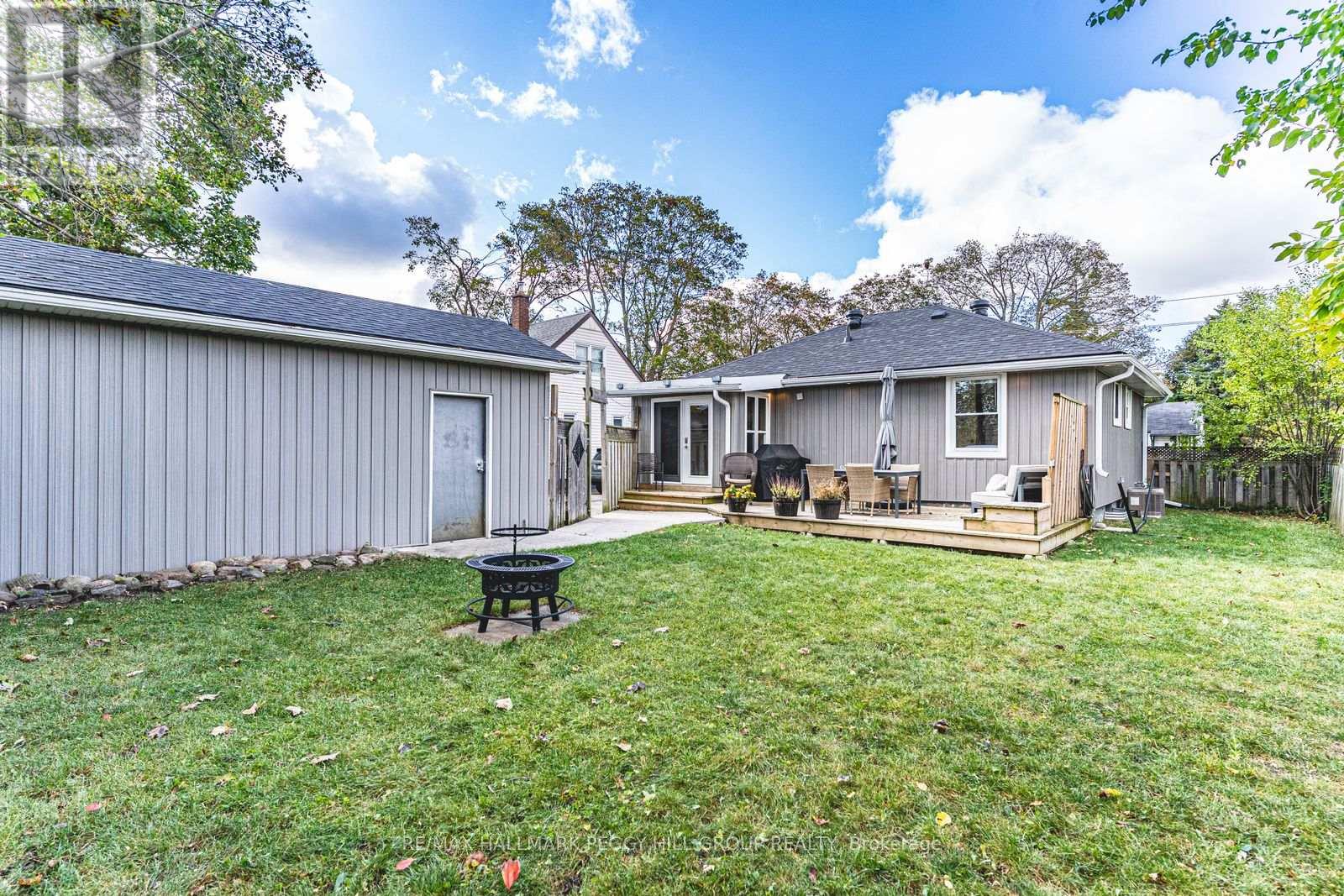 5 Newton Street, Barrie (Wellington), Ontario  L4M 3N2 - Photo 13 - S12506548