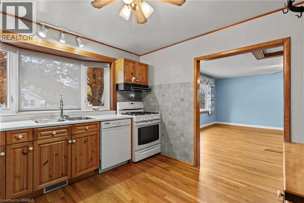 13 Spencer Street, Paris, Ontario  N3L 1W3 - Photo 15 - 40785248