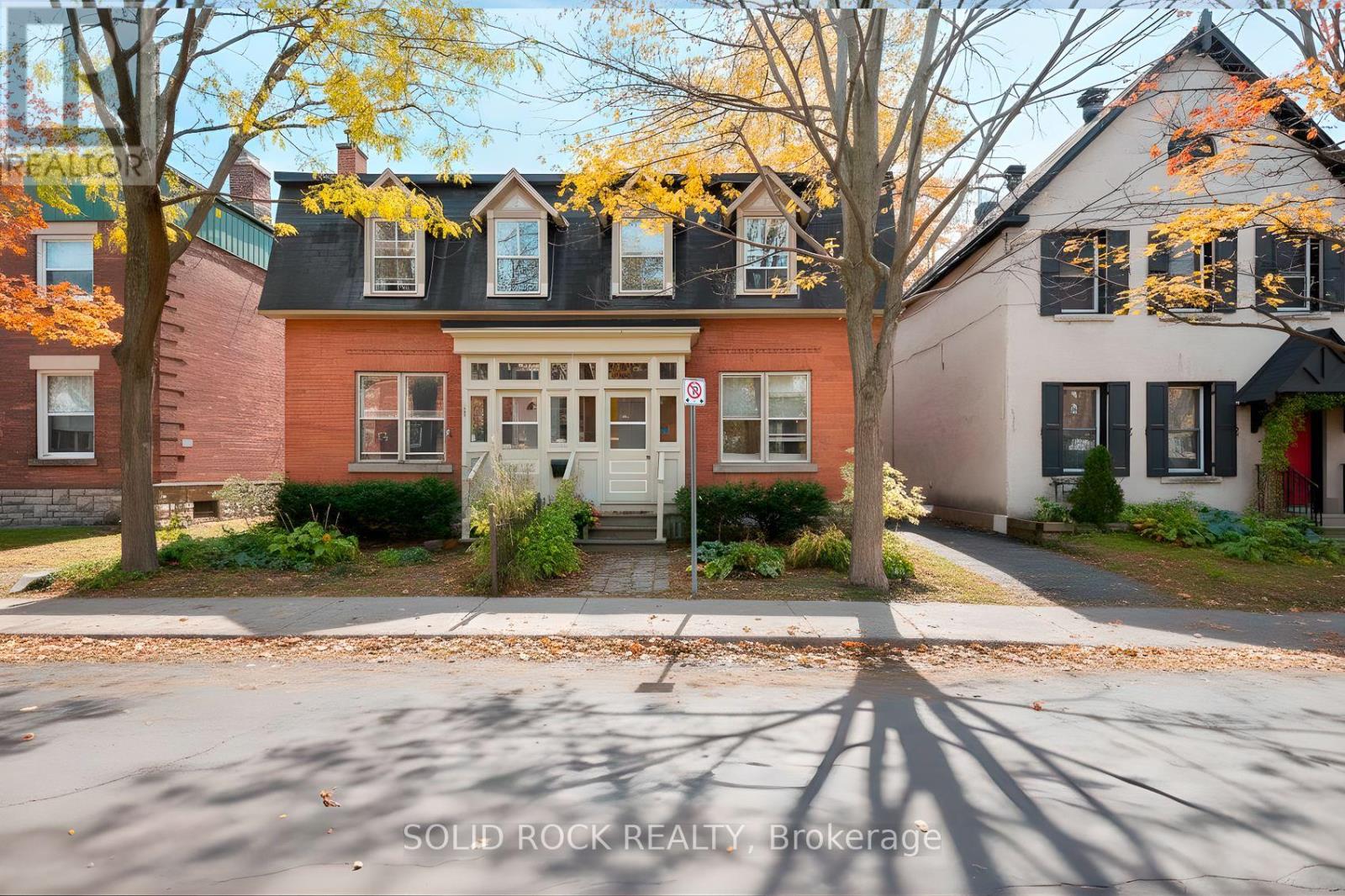 432 BESSERER STREET, Ottawa, Ontario