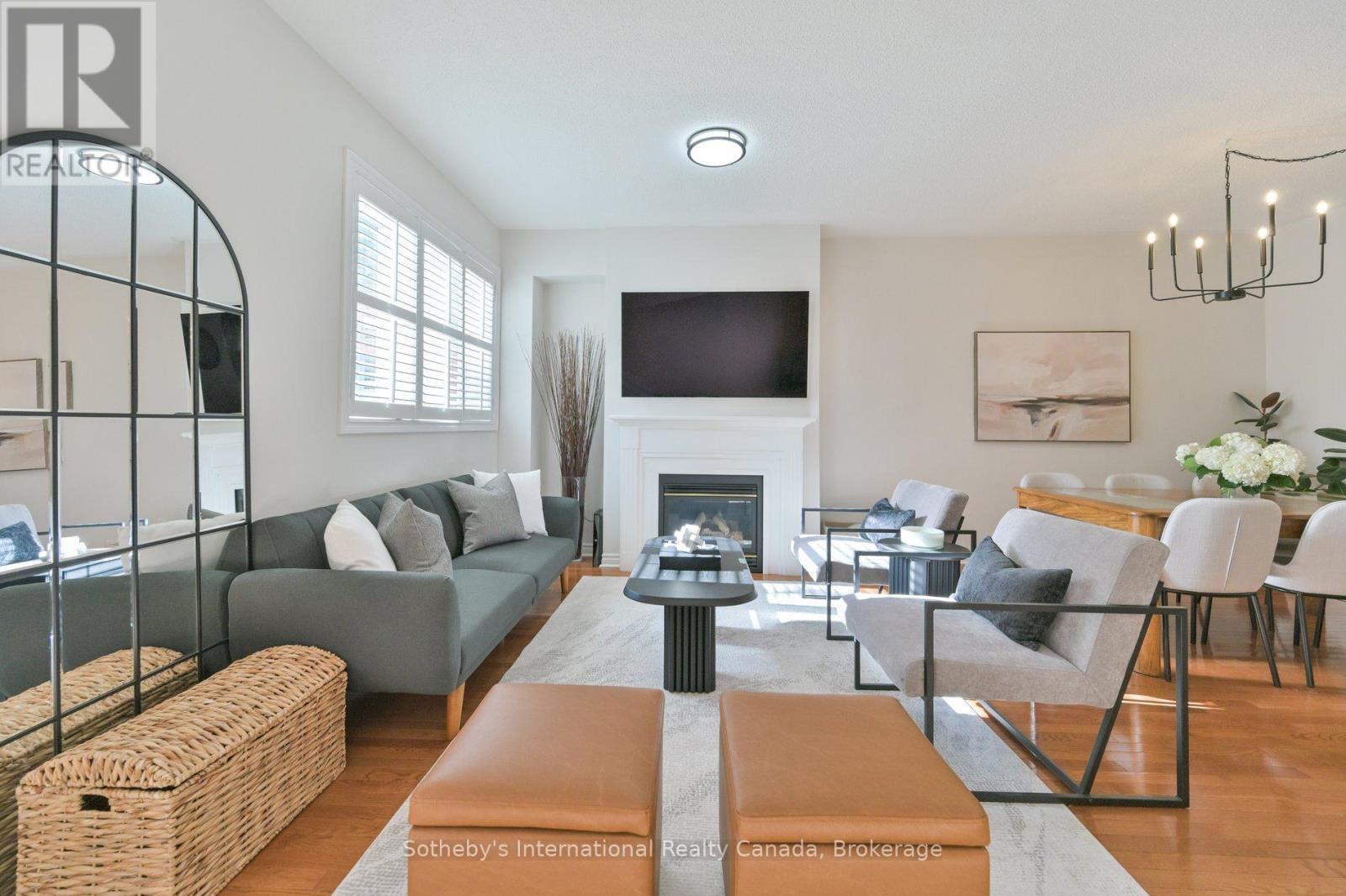 319 Ravineview Way, Oakville, Ontario L6H 6S6 - Photo 11 - W12506726