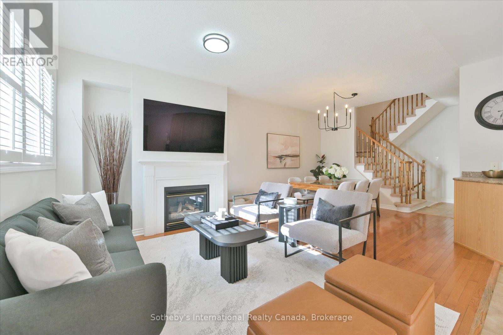 319 Ravineview Way, Oakville, Ontario L6H 6S6 - Photo 12 - W12506726