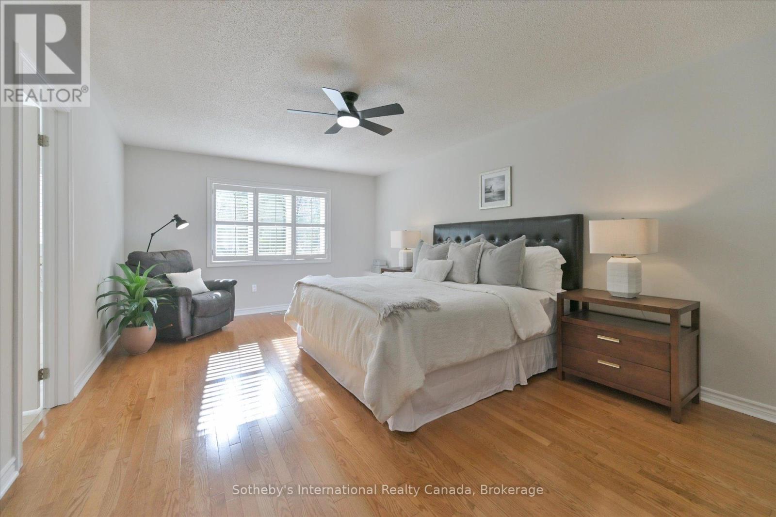 319 Ravineview Way, Oakville, Ontario L6H 6S6 - Photo 22 - W12506726