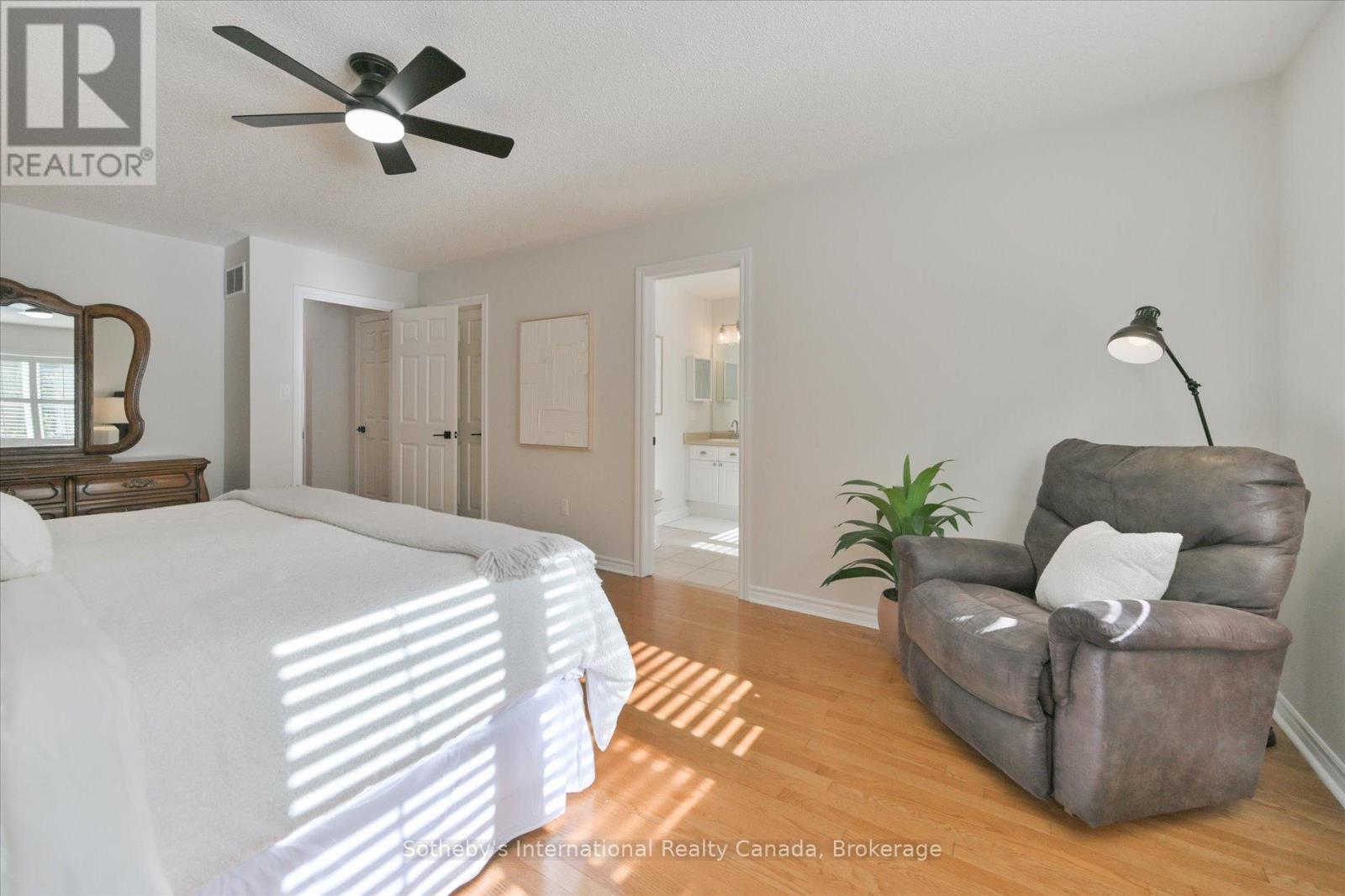 319 Ravineview Way, Oakville, Ontario L6H 6S6 - Photo 23 - W12506726