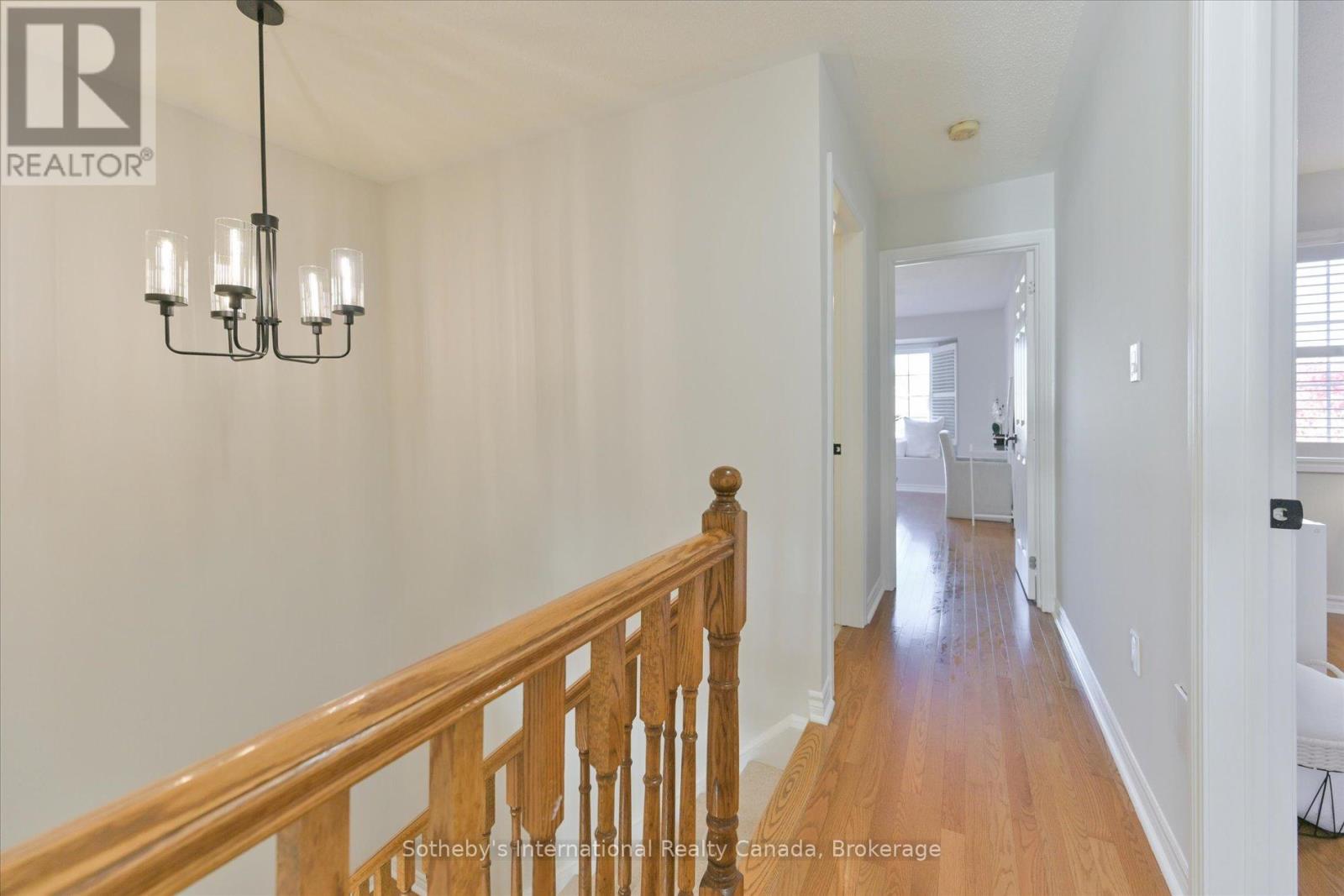 319 Ravineview Way, Oakville, Ontario L6H 6S6 - Photo 27 - W12506726