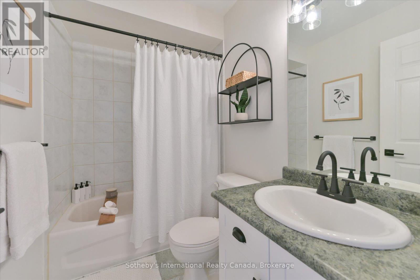 319 Ravineview Way, Oakville, Ontario L6H 6S6 - Photo 32 - W12506726