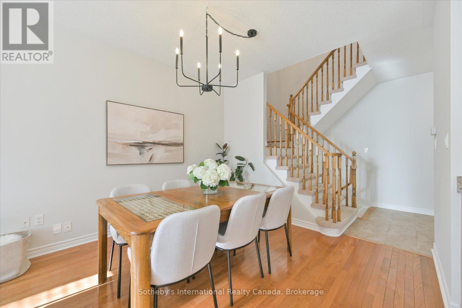 319 Ravineview Way, Oakville, Ontario L6H 6S6 - Photo 9 - W12506726