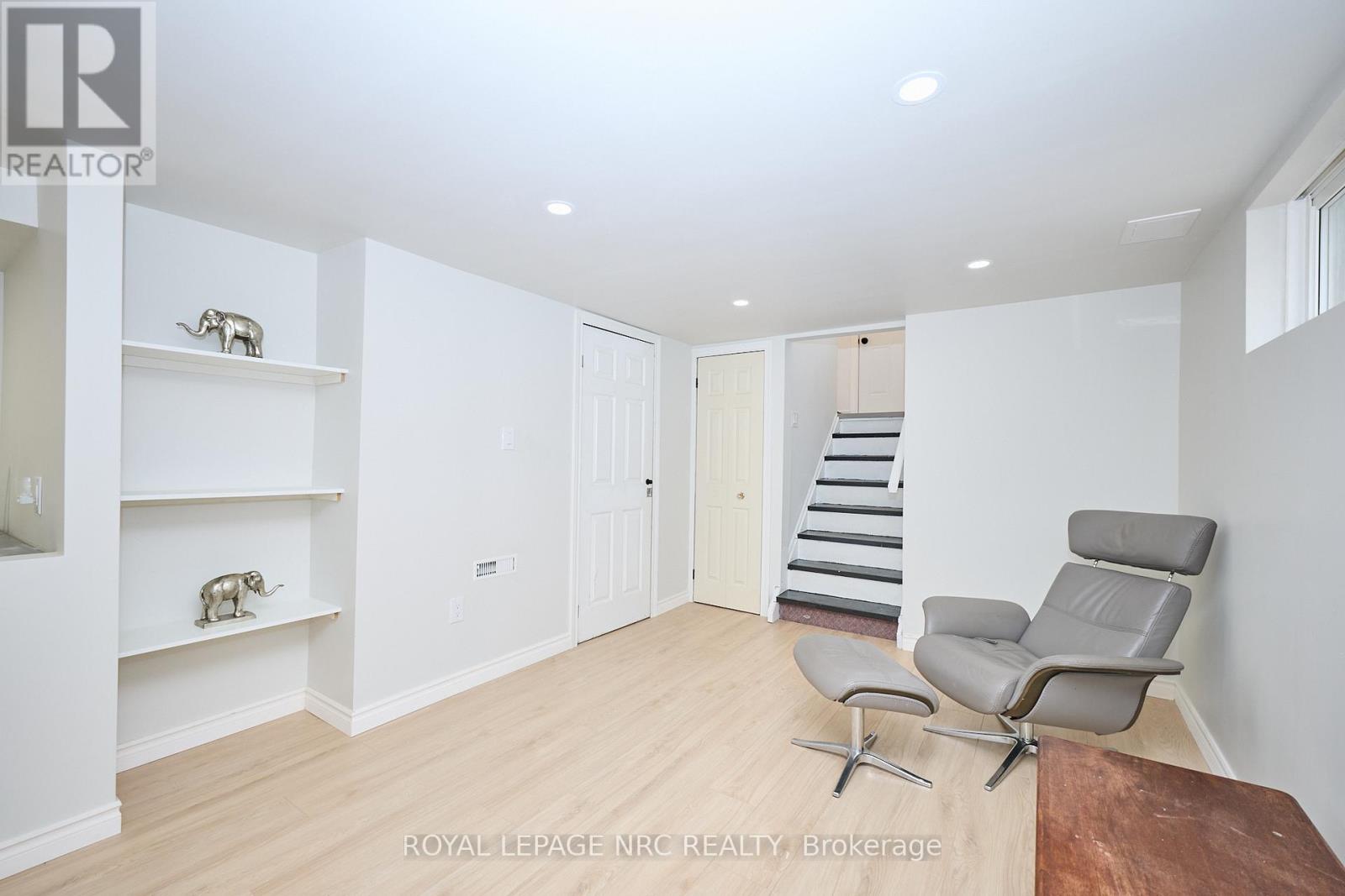 10 Fairburn Avenue, St. Catharines, Ontario  L2T 1B2 - Photo 17 - X12506844