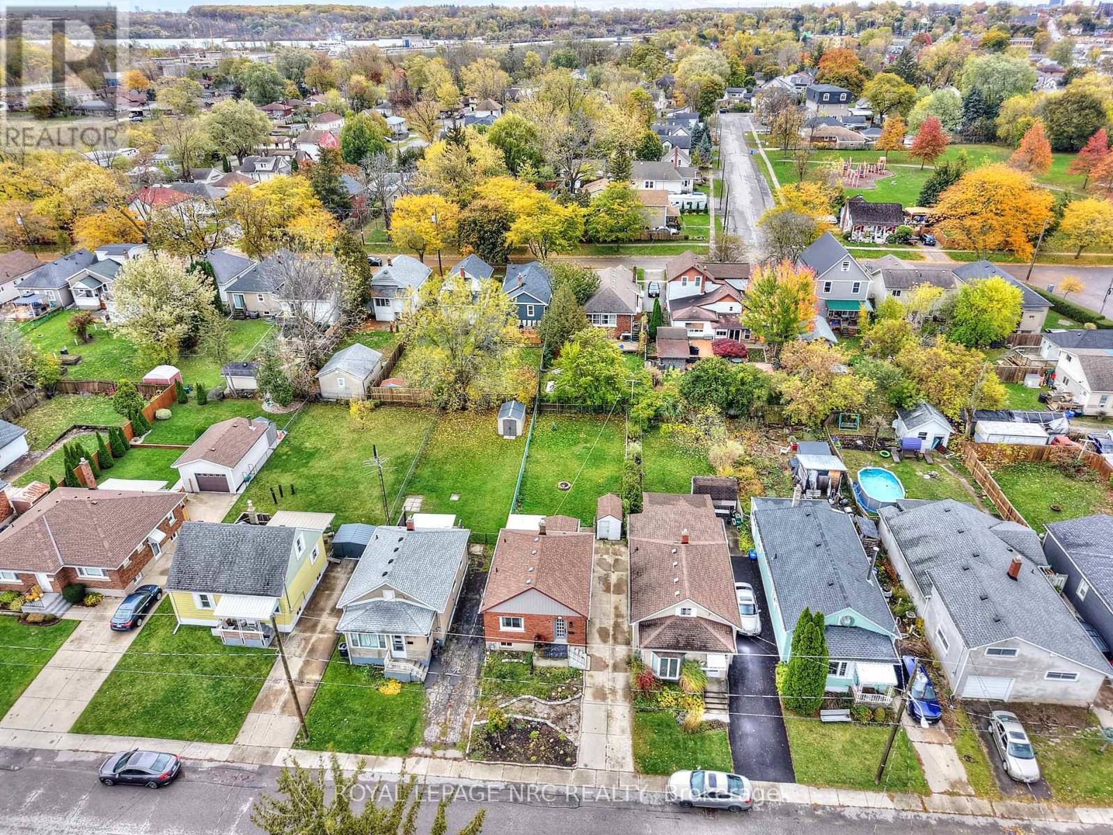 10 Fairburn Avenue, St. Catharines, Ontario  L2T 1B2 - Photo 35 - X12506844