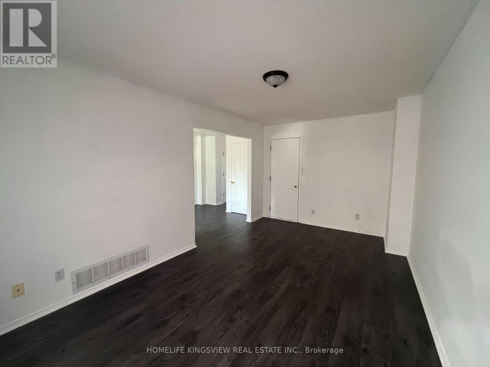 1 Charleson Drive, Barrie, Ontario L4N 8N5 - Photo 4 - S12499726