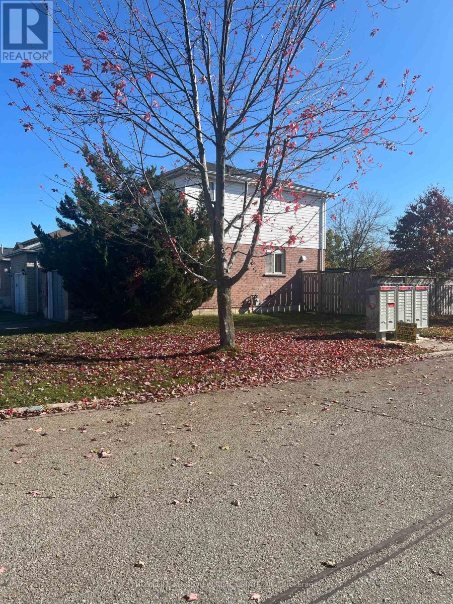 1 Charleson Drive, Barrie, Ontario L4N 8N5 - Photo 3 - S12499726