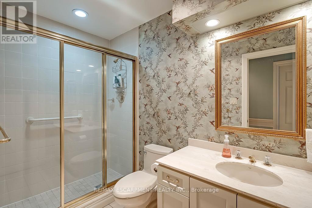 23 - 2220 Lakeshore Road, Burlington, Ontario  L7R 4G7 - Photo 27 - W12181873