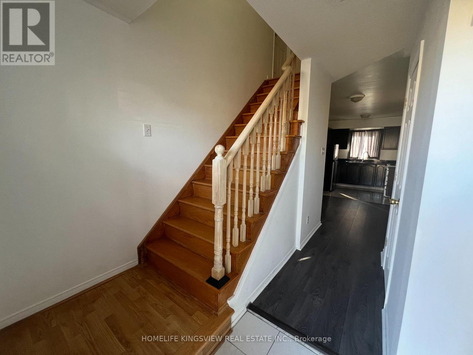 1 Charleson Drive, Barrie, Ontario L4N 8N5 - Photo 6 - S12499726