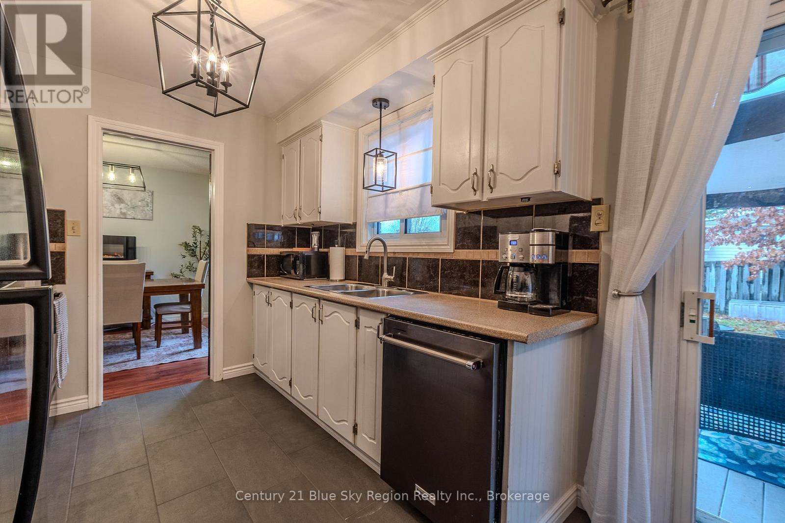 22 Kathryn Crescent, North Bay, Ontario P1B 8P4 - Photo 9 - X12506716