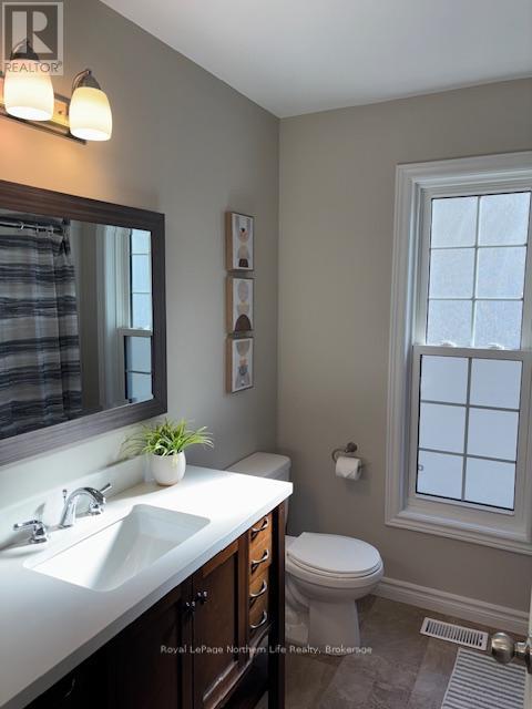 49 Trillium Drive, North Bay, Ontario P1A 0G6 - Photo 28 - X12506774