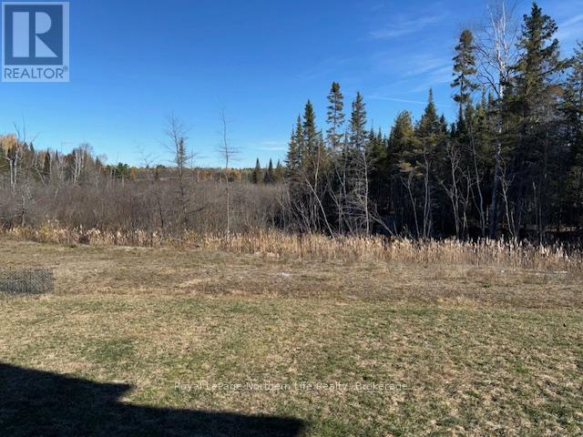 49 Trillium Drive, North Bay, Ontario P1A 0G6 - Photo 8 - X12506774