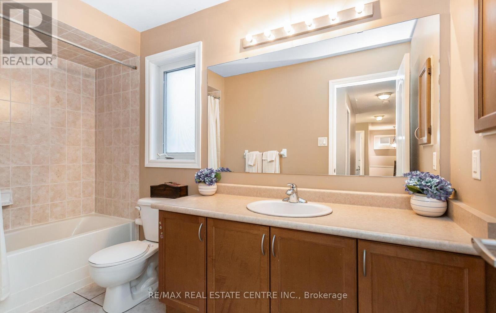 26 Saint Hubert Drive, Brampton, Ontario  L6P 1V7 - Photo 36 - W12506454