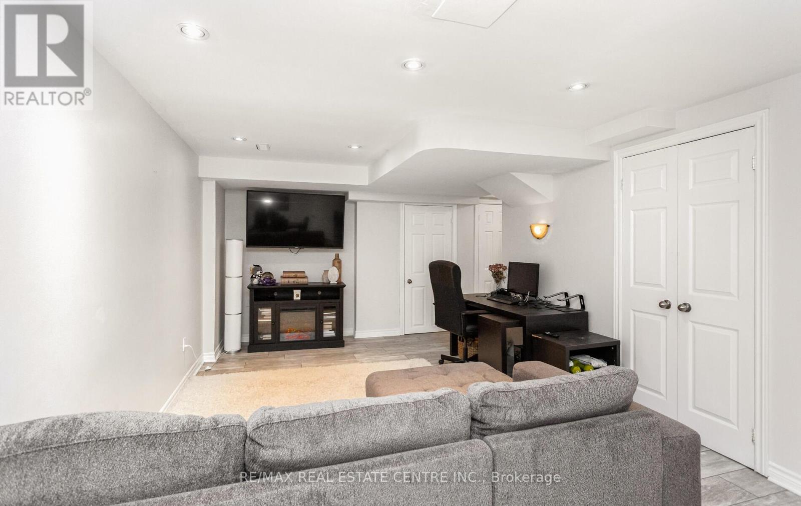 26 Saint Hubert Drive, Brampton, Ontario  L6P 1V7 - Photo 45 - W12506454