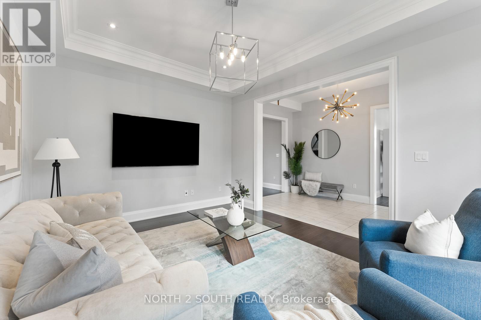 138 Degrey Drive, Brampton, Ontario L6P 4L7 - Photo 11 - W12506478