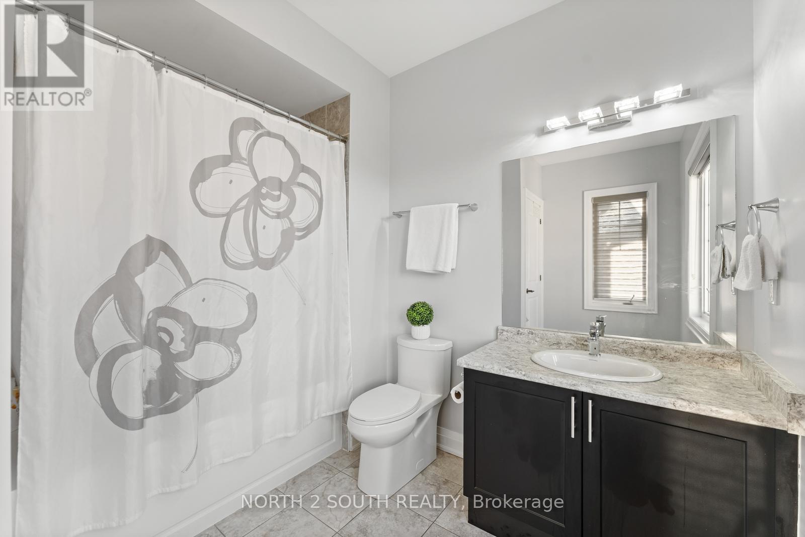 138 Degrey Drive, Brampton, Ontario L6P 4L7 - Photo 32 - W12506478