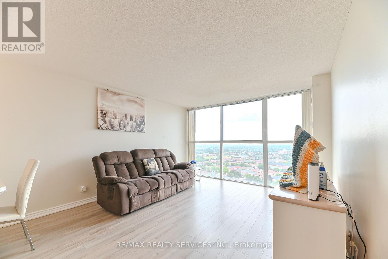 1911 - 35 Trailwood Drive, Mississauga, Ontario  L4Z 3K9 - Photo 15 - W12506526