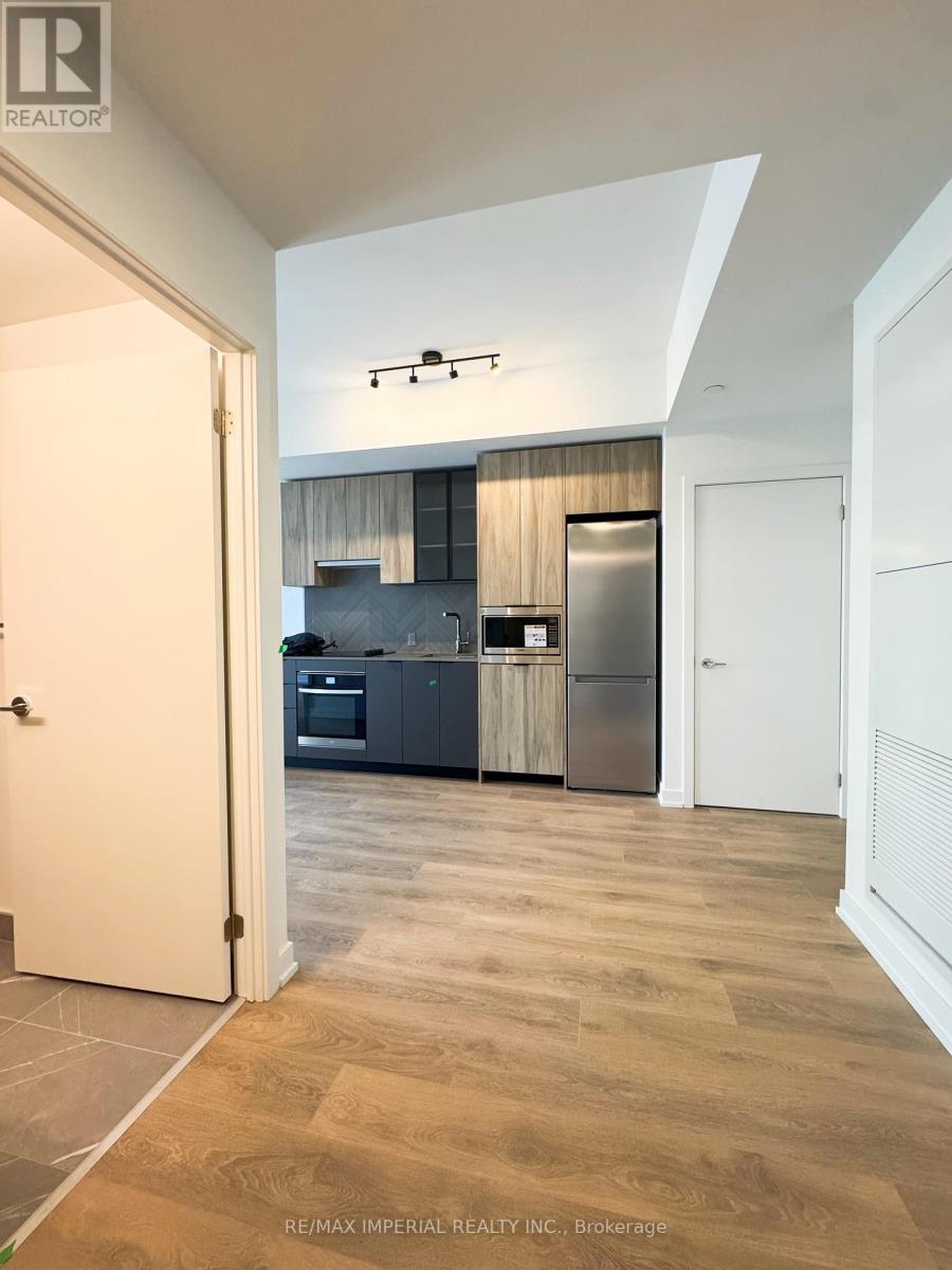 526 - 1037 The Queensway, Toronto, Ontario  M8Z 6C7 - Photo 3 - W12506540