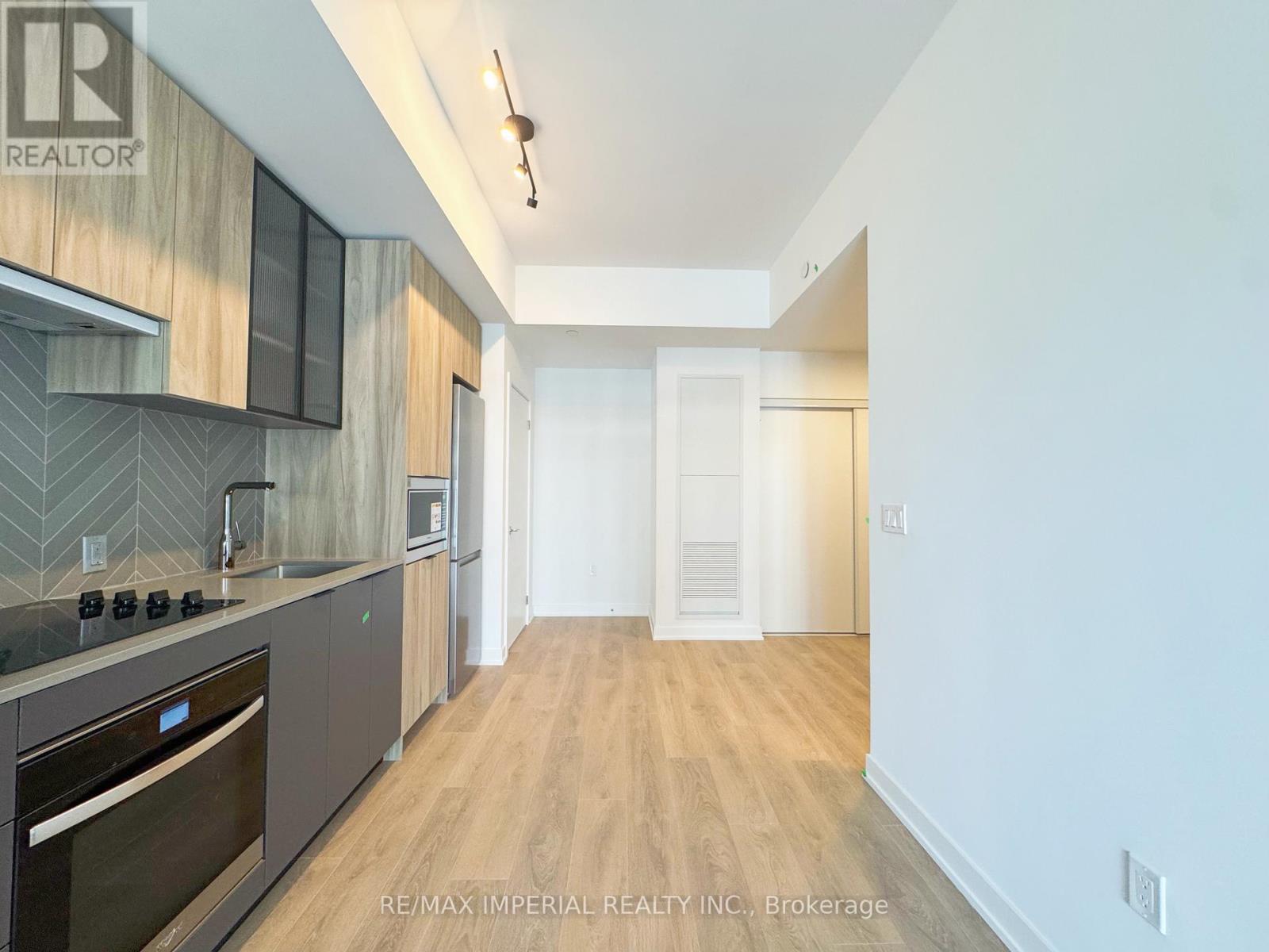 526 - 1037 The Queensway, Toronto, Ontario  M8Z 6C7 - Photo 9 - W12506540