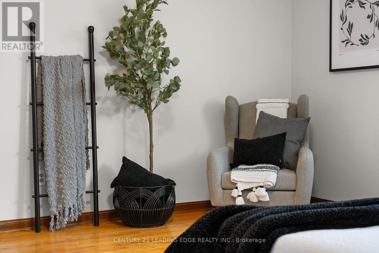 27 Murray Road, Toronto, Ontario  M3K 1T3 - Photo 29 - W12506546