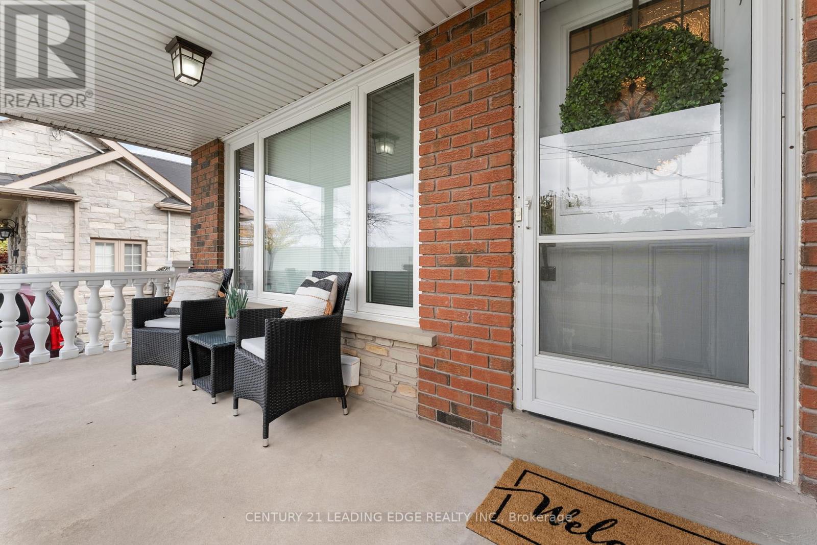 27 Murray Road, Toronto, Ontario  M3K 1T3 - Photo 3 - W12506546