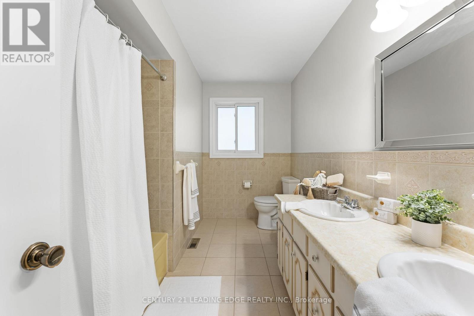 27 Murray Road, Toronto, Ontario  M3K 1T3 - Photo 34 - W12506546