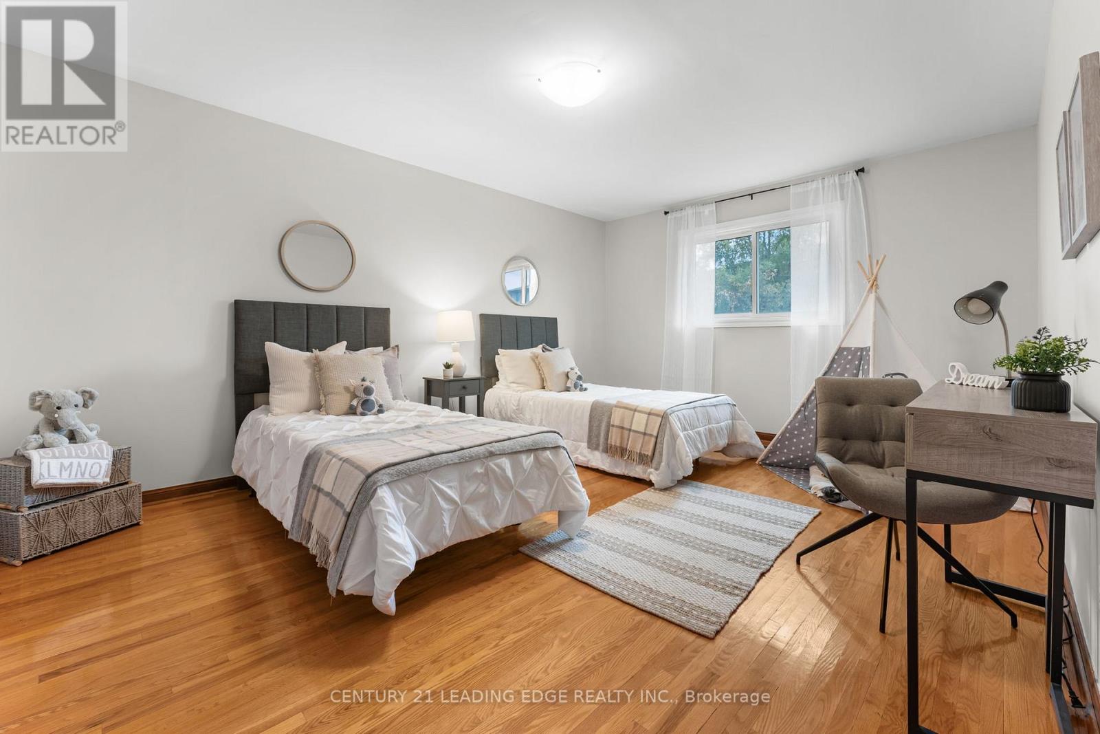 27 Murray Road, Toronto, Ontario  M3K 1T3 - Photo 35 - W12506546