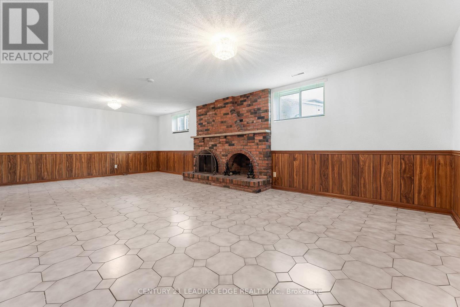 27 Murray Road, Toronto, Ontario  M3K 1T3 - Photo 40 - W12506546