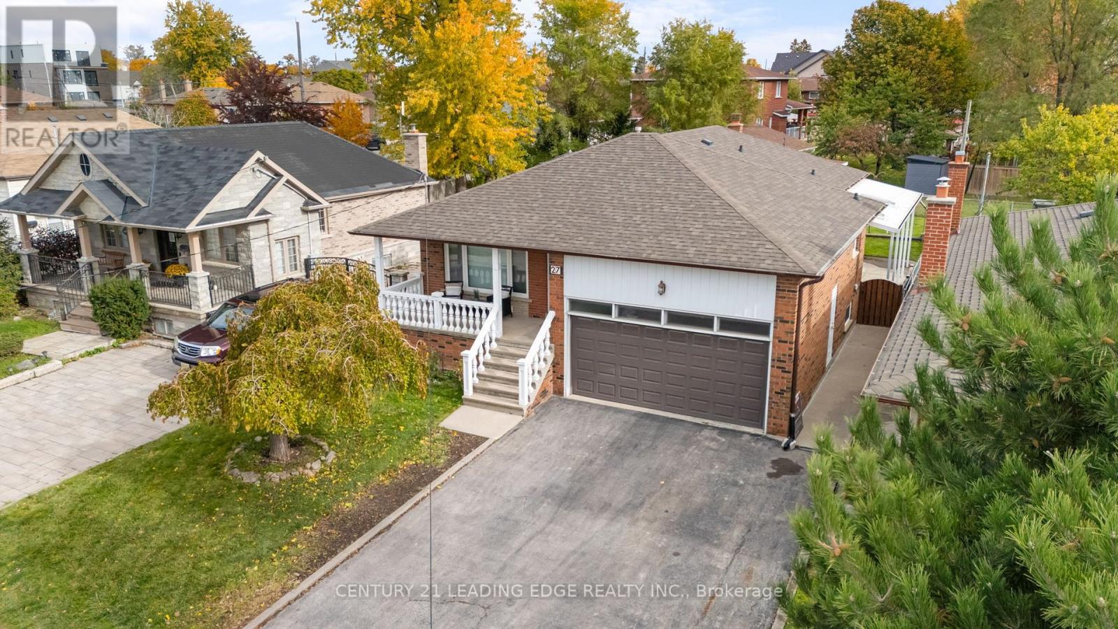 27 Murray Road, Toronto, Ontario  M3K 1T3 - Photo 5 - W12506546