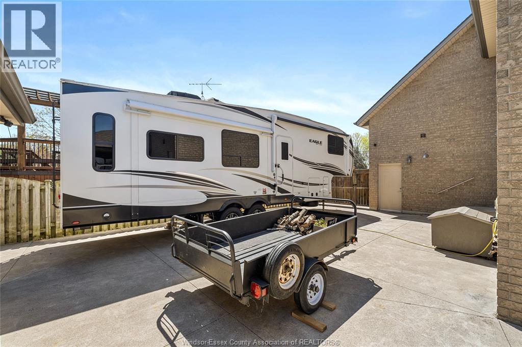 1918 Shawnee Road, Tecumseh, Ontario N8N 1S8 - Photo 3 - 25027925