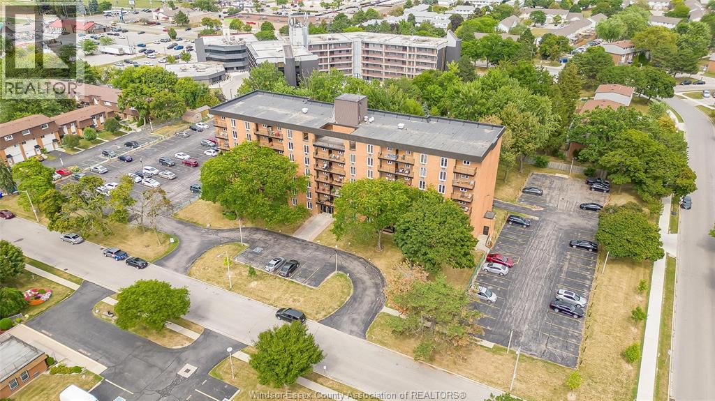 6562 Thornberry Crescent Unit# 6562, Windsor, Ontario  N8T 2X2 - Photo 2 - 25027816