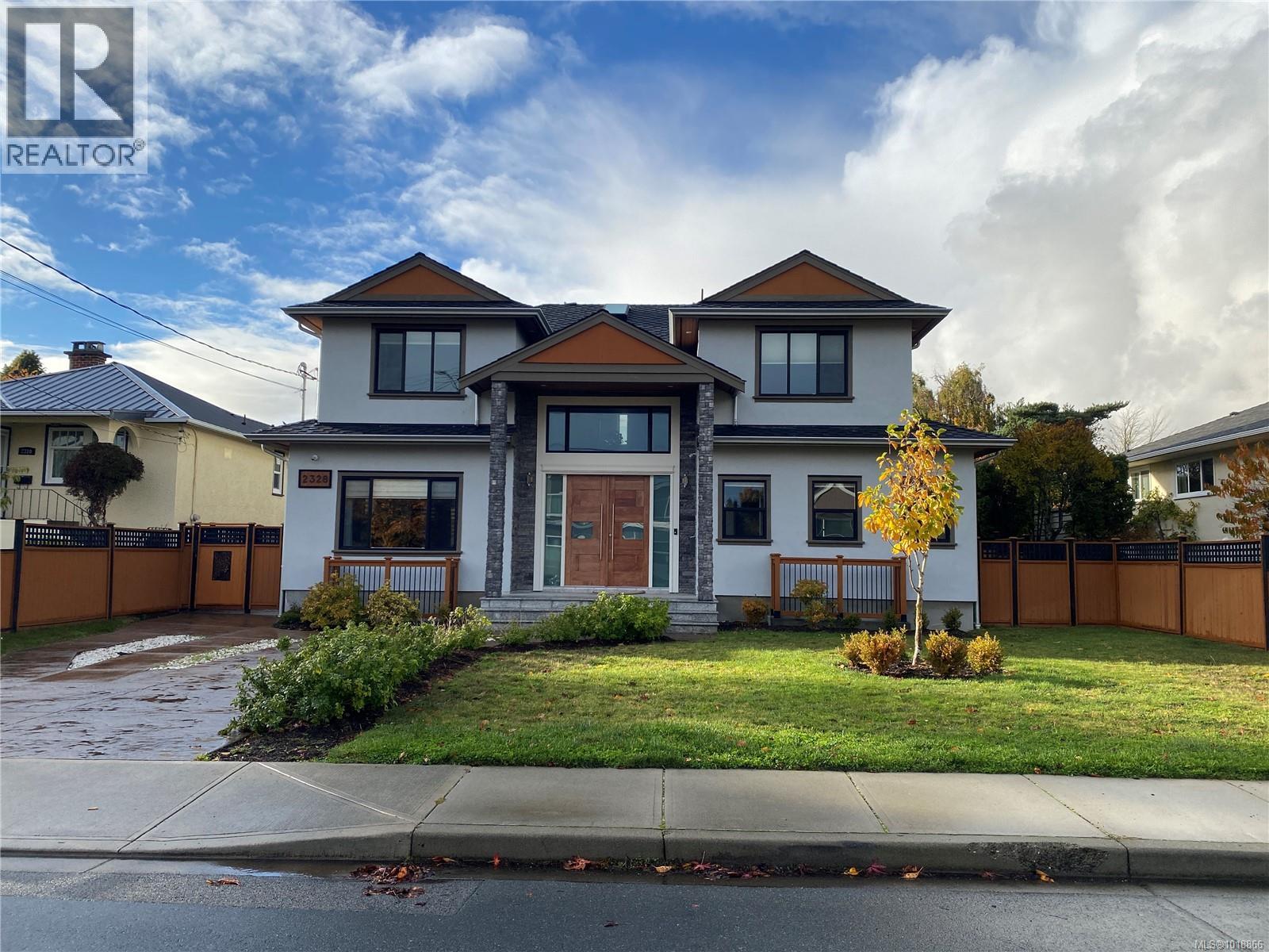 2328 Dunlevy St, Oak Bay, British Columbia