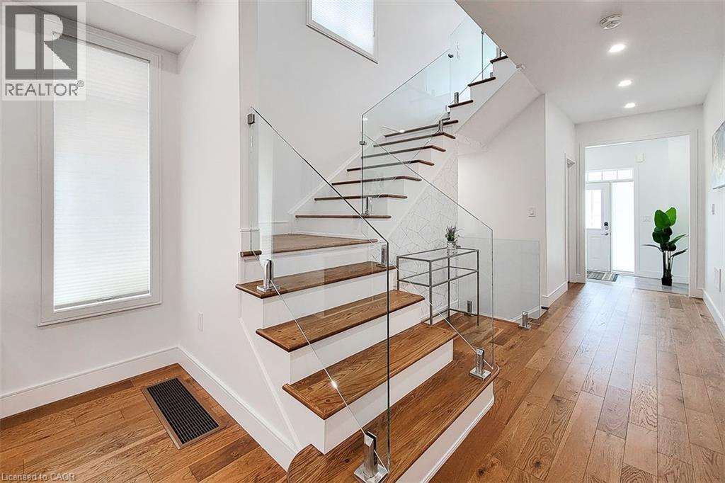 87 MCKNIGHT Avenue, hamilton, Ontario