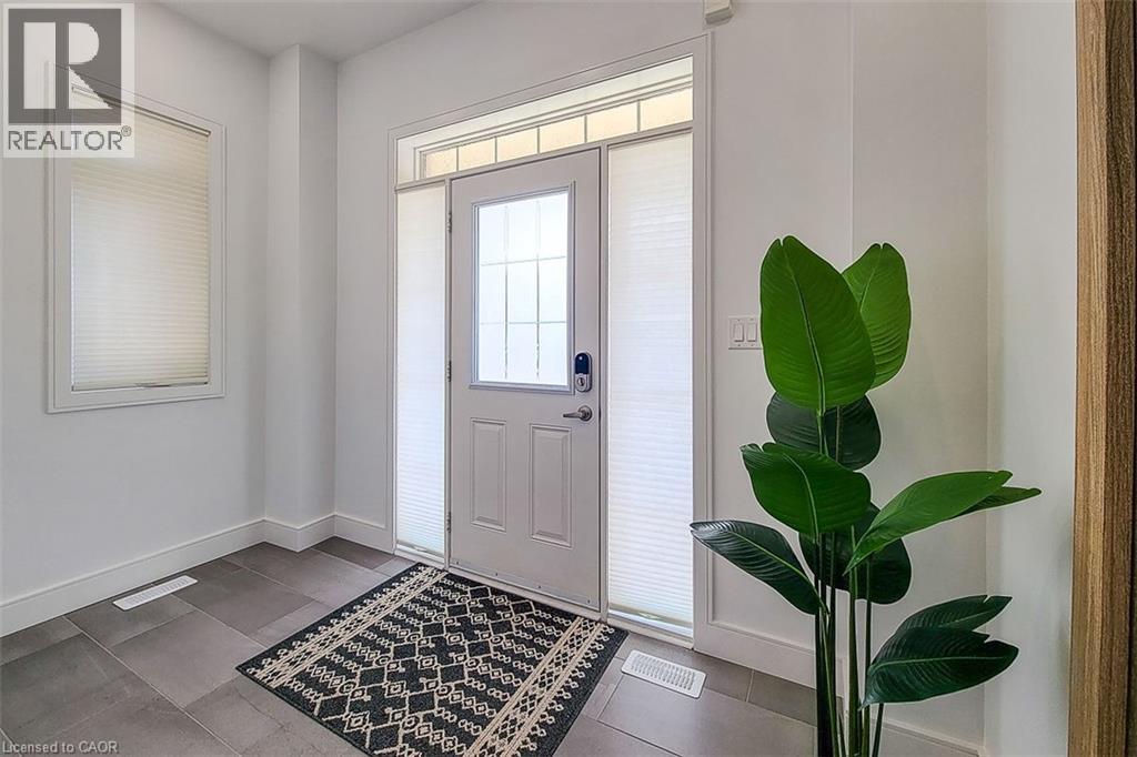 87 Mcknight Avenue, Hamilton, Ontario L8B 0T8 - Photo 2 - 40785474