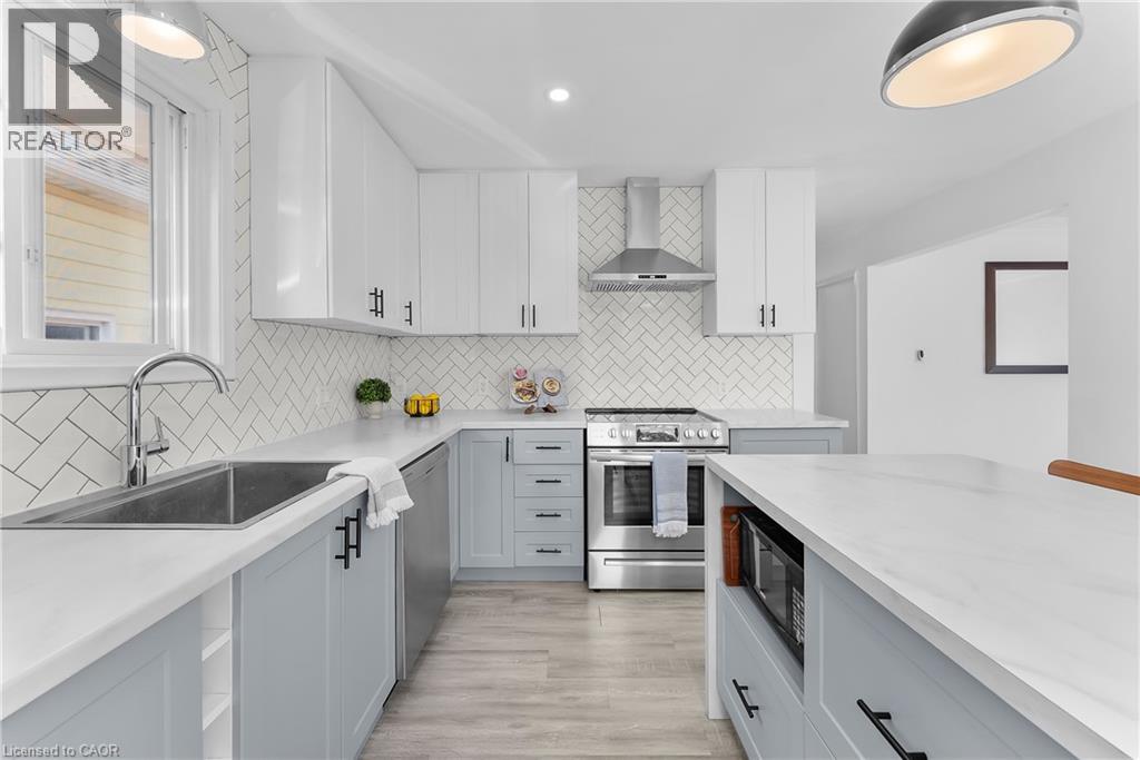 19 Moote Street, St. Catharines, Ontario L2N 1B3 - Photo 3 - 40785262